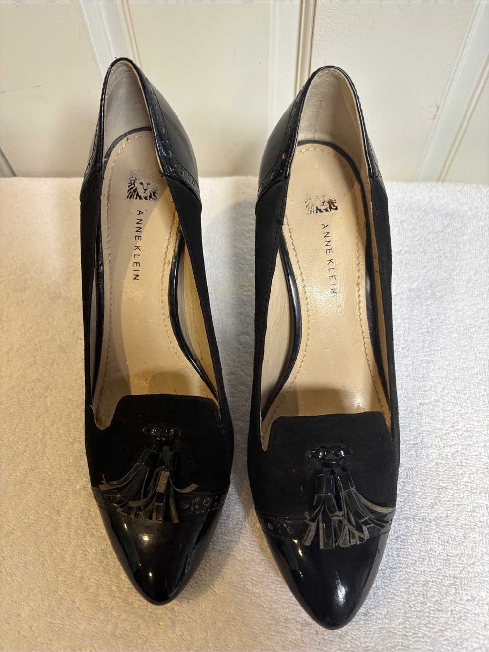 Anne Klein Black Pointed-Toe Tassel Pumps